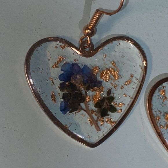 Pressed Flower Drop Heart Earrings - Picture 3 of 5
